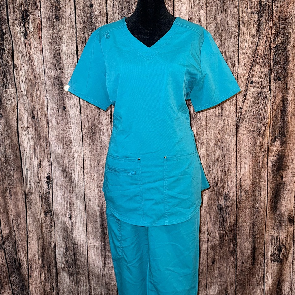 Scrubstar teal scrub top 🍬